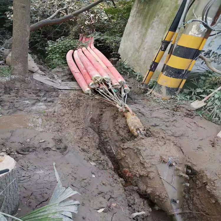 沈河拖拉管